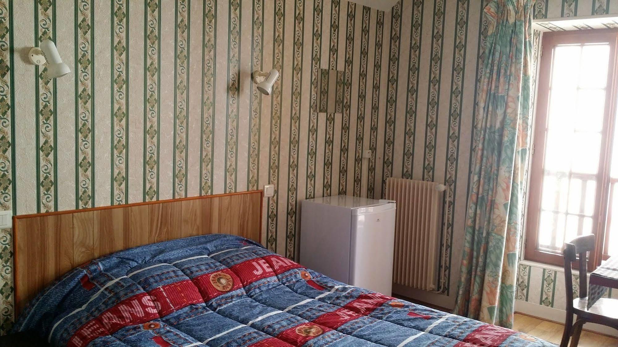 A La Vielle Halle Souppes-sur-Loing ภายนอก รูปภาพ